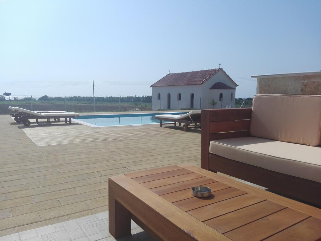 Edem Suites Marathopoli Exterior photo
