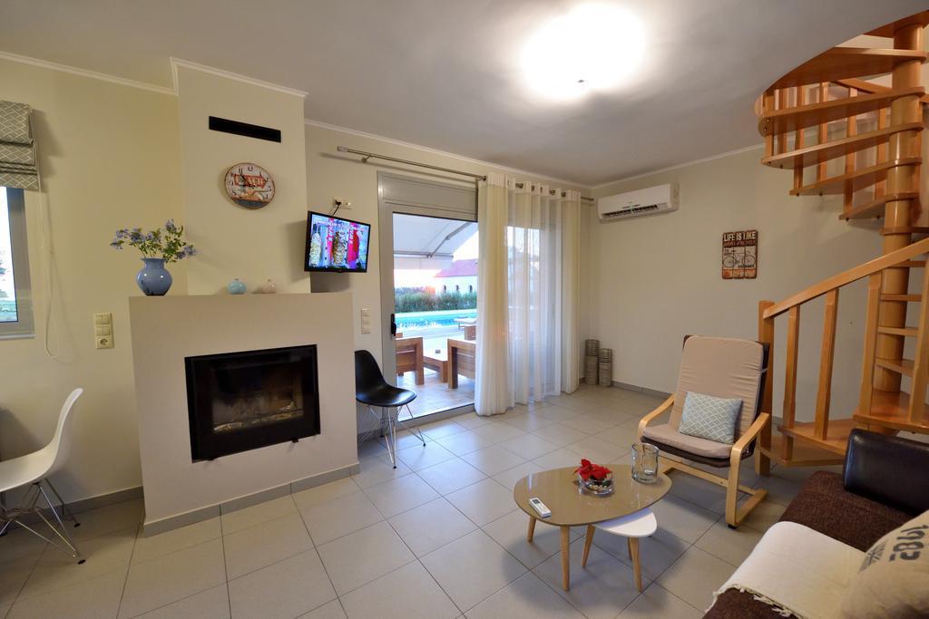 Edem Suites Marathopoli Exterior photo